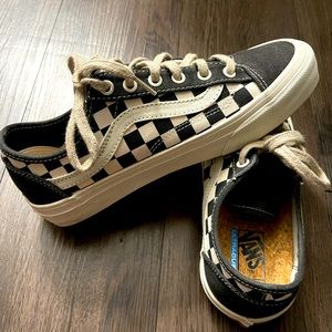 Vans 36 Decon SF